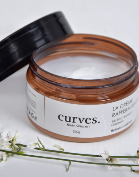 Crème raffermissante hydratante, enrichie en extraits naturels de thé vert, gingembre et guarana, pour tonifier et revitaliser la peau.